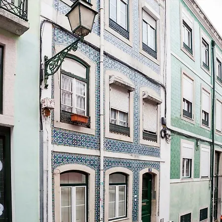 Altido Charming 1br Apt With Workspace In Sao Bento Apartment