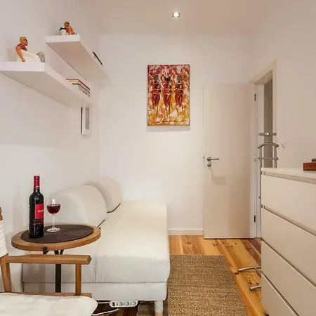 Altido Charming 1br Apt With Workspace In Sao Bento Apartment *