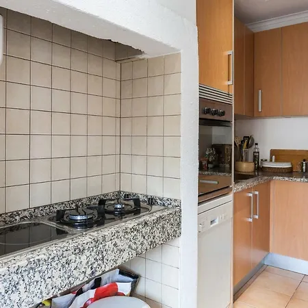 Altido Charming 1br Apt With Workspace In Sao Bento Apartment