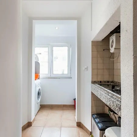 Altido Charming 1br Apt With Workspace In Sao Bento Apartment Lisbon